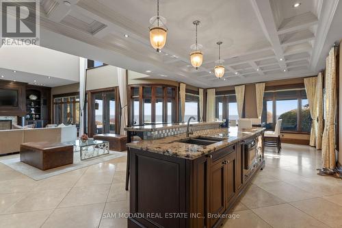 1500 Watersedge Road, Mississauga, ON - Indoor Photo Showing Kitchen With Double Sink