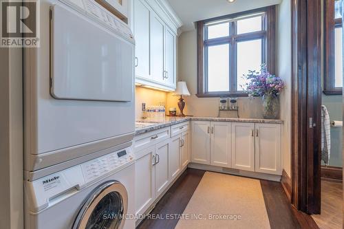 1500 Watersedge Road, Mississauga, ON - Indoor Photo Showing Laundry Room