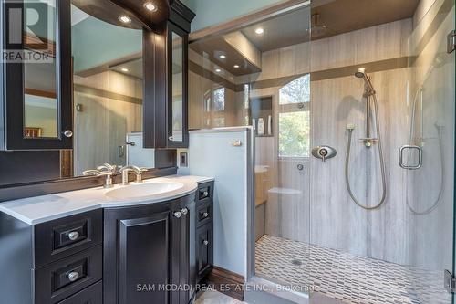 1500 Watersedge Road, Mississauga, ON - Indoor Photo Showing Bathroom