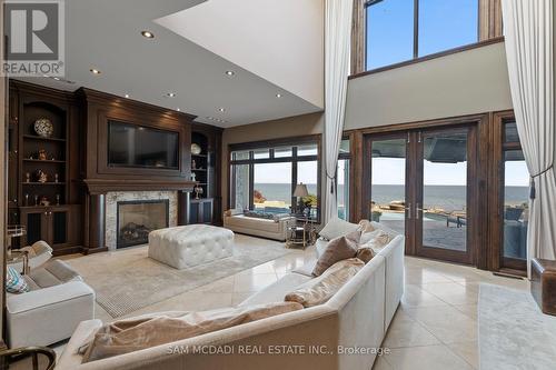 1500 Watersedge Road, Mississauga, ON - Indoor Photo Showing Living Room With Fireplace