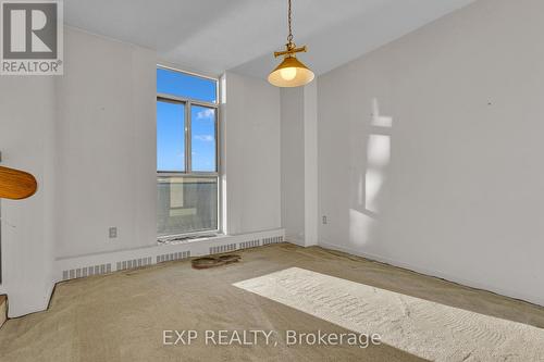 1603 - 5250 Lakeshore Road, Burlington, ON - Indoor Photo Showing Other Room