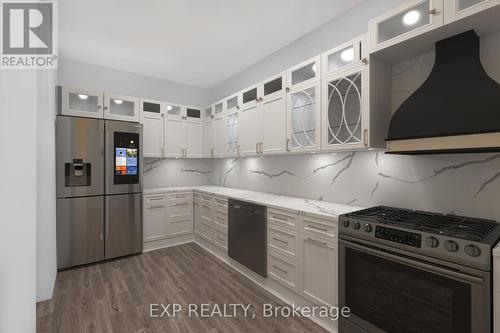 1603 - 5250 Lakeshore Road, Burlington, ON - Indoor Photo Showing Kitchen