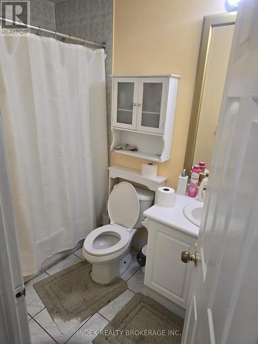 19 Garibaldi Drive, Brampton, ON - Indoor Photo Showing Bathroom