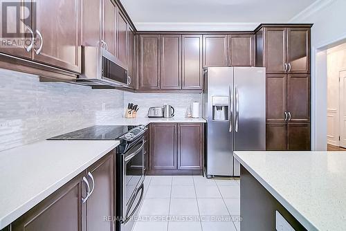 14 Alamode Road, Brampton, ON - Indoor Photo Showing Kitchen With Upgraded Kitchen