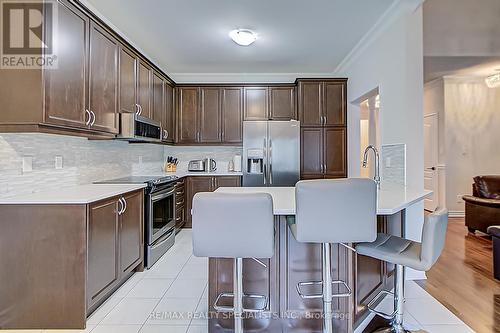 14 Alamode Road, Brampton, ON - Indoor Photo Showing Kitchen With Upgraded Kitchen