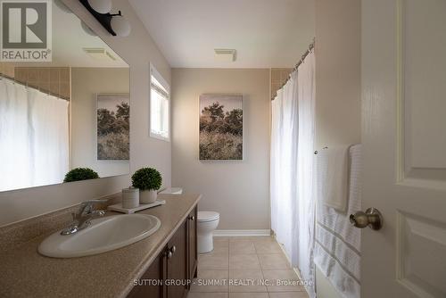 2423 Postmaster Drive, Oakville, ON - Indoor Photo Showing Bathroom