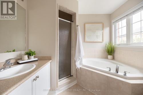 2423 Postmaster Drive, Oakville, ON - Indoor Photo Showing Bathroom