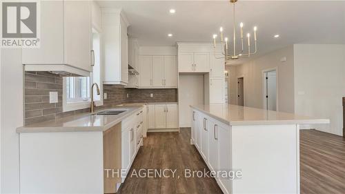 172A Mechanic Street, Norfolk, ON - Indoor Photo Showing Kitchen With Double Sink With Upgraded Kitchen