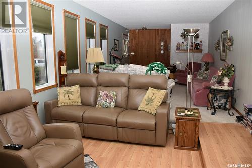 109 Lipton Street, Balcarres, SK - Indoor Photo Showing Living Room