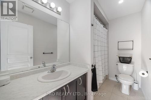 27 Mayland Trail, Hamilton, ON - Indoor Photo Showing Bathroom