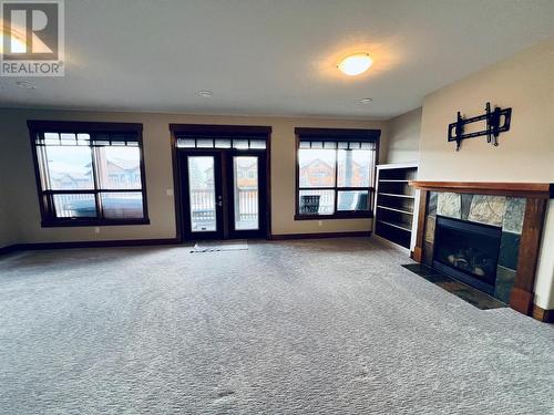 2598 Mountainview Crescent Unit# 29, Invermere, BC - Indoor With Fireplace