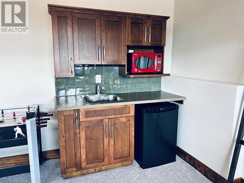 2598 Mountainview Crescent Unit# 29, Invermere, BC - Indoor Photo Showing Kitchen