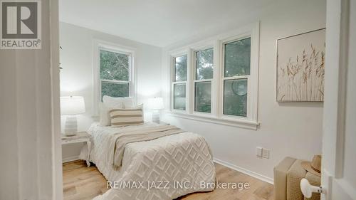 381 Mary Street N, Oshawa (O'Neill), ON - Indoor Photo Showing Bedroom