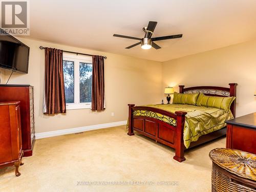 33 Northline Road, Kawartha Lakes, ON - Indoor Photo Showing Bedroom