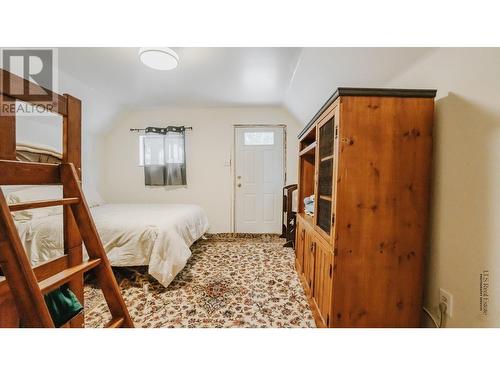 175 Porcupine Road, Oliver, BC - Indoor Photo Showing Bedroom