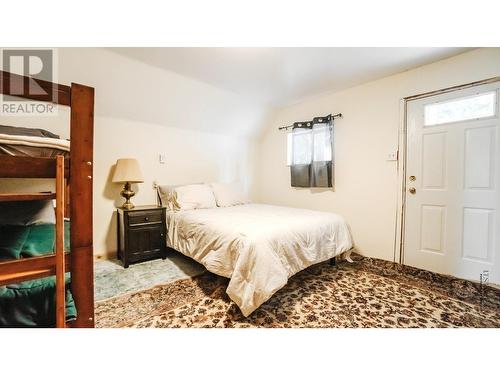 175 Porcupine Road, Oliver, BC - Indoor Photo Showing Bedroom