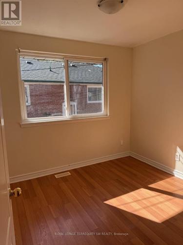 Main - 29 Saratoga Drive, Toronto, ON - Indoor Photo Showing Other Room