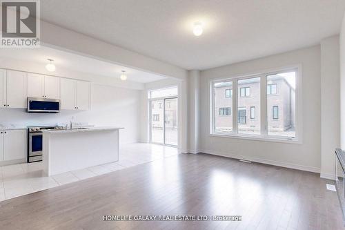 1296 Klondike Drive, Oshawa, ON - Indoor Photo Showing Kitchen