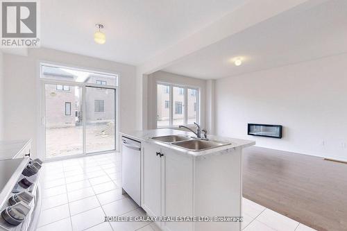 1296 Klondike Drive, Oshawa, ON - Indoor Photo Showing Kitchen With Double Sink