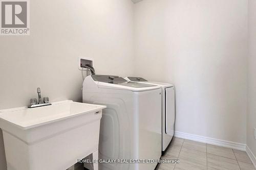 1296 Klondike Drive, Oshawa, ON - Indoor Photo Showing Laundry Room