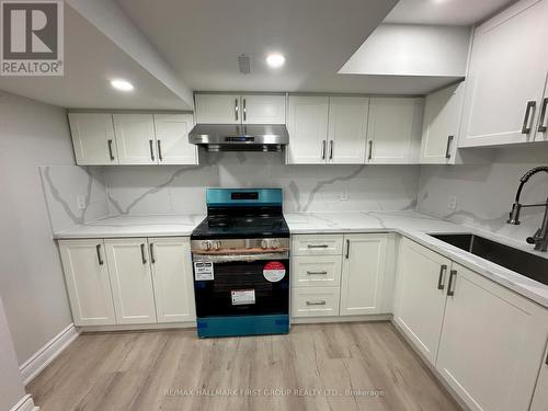 Lower - 33 Mountainside Crescent, Whitby, ON - Indoor Photo Showing Kitchen