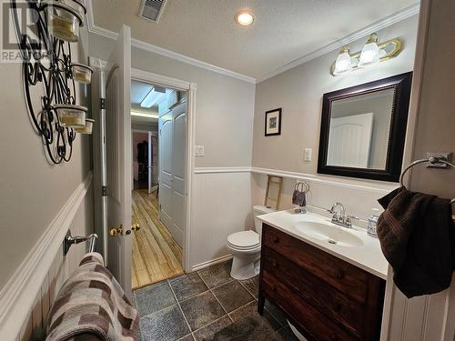 5933 Kurjata Road, Chetwynd, BC - Indoor Photo Showing Bathroom