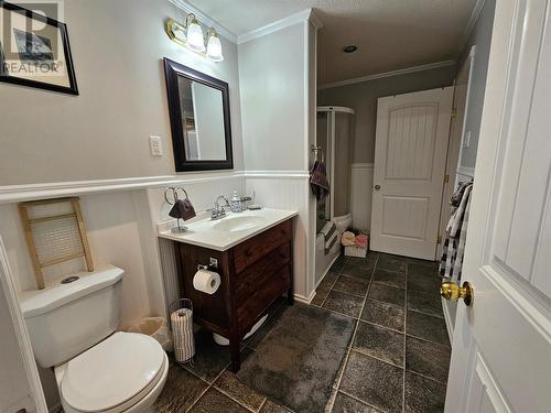 5933 Kurjata Road, Chetwynd, BC - Indoor Photo Showing Bathroom