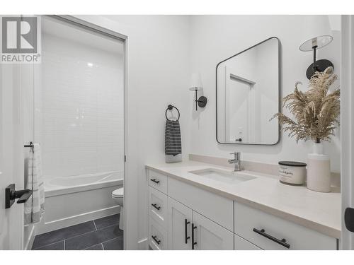 1522 Wharf Street, Summerland, BC - Indoor Photo Showing Bathroom