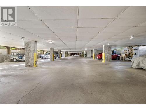 3704 27 Avenue Unit# 219 Lot# 19, Vernon, BC - Indoor Photo Showing Garage