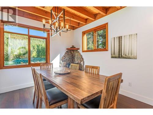 12474 Greystokes Road, Kelowna, BC - Indoor Photo Showing Dining Room