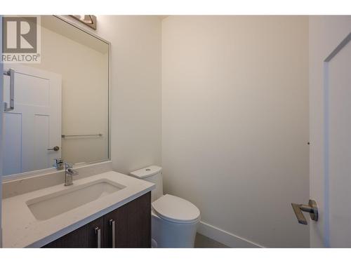 1701 Fairford Drive Unit# 101, Penticton, BC - Indoor Photo Showing Bathroom