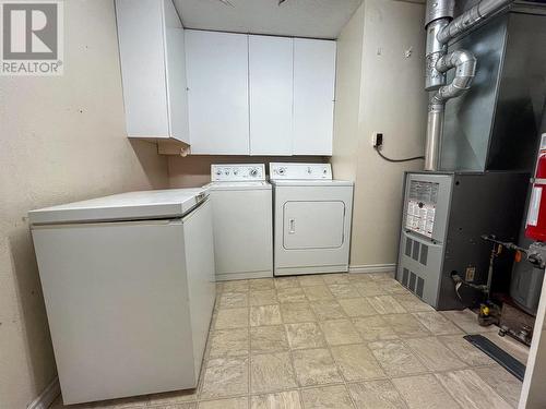 9204 9 Street, Dawson Creek, BC - Indoor Photo Showing Laundry Room