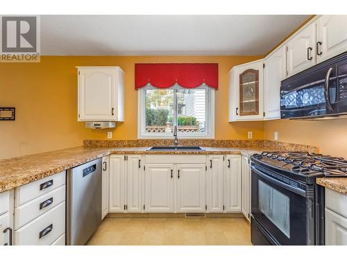 265 Ranchland Road, Kelowna, BC - Indoor Photo Showing Kitchen With Stainless Steel Kitchen