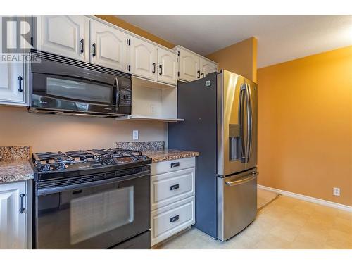 265 Ranchland Road, Kelowna, BC - Indoor Photo Showing Kitchen