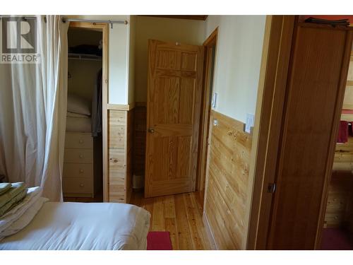 2304 Holmes-Deakin Road, Golden, BC - Indoor Photo Showing Bedroom