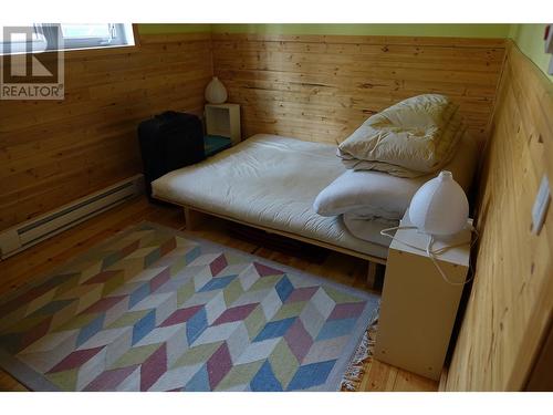 2304 Holmes-Deakin Road, Golden, BC - Indoor Photo Showing Bedroom