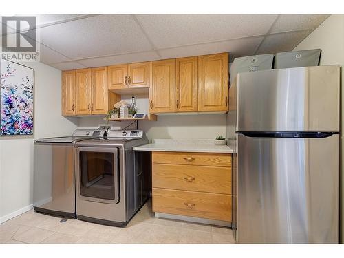 3314 Mcginnis Road, West Kelowna, BC - Indoor Photo Showing Kitchen