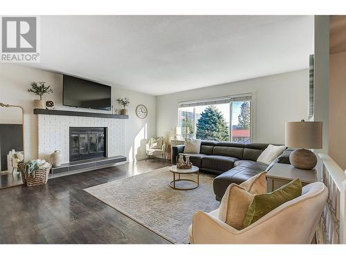 3314 Mcginnis Road, West Kelowna, BC - Indoor Photo Showing Living Room With Fireplace