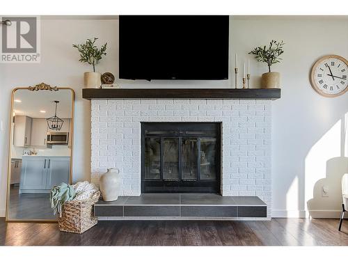 3314 Mcginnis Road, West Kelowna, BC - Indoor Photo Showing Living Room With Fireplace