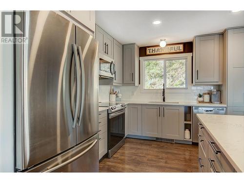 3314 Mcginnis Road, West Kelowna, BC - Indoor Photo Showing Kitchen With Stainless Steel Kitchen With Upgraded Kitchen