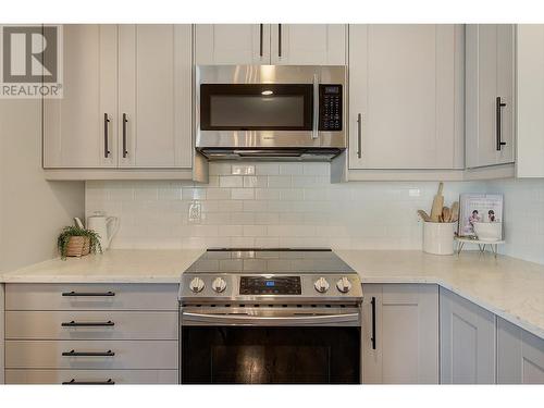 3314 Mcginnis Road, West Kelowna, BC - Indoor Photo Showing Kitchen