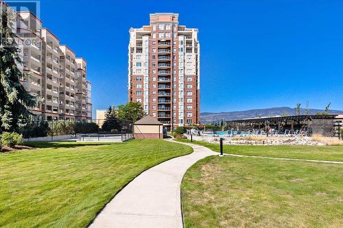 1950 Durnin Road Unit# 407, Kelowna, BC - Outdoor With Facade