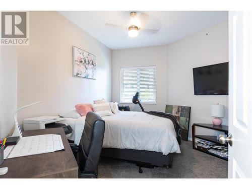 1950 Durnin Road Unit# 407, Kelowna, BC - Indoor Photo Showing Bedroom