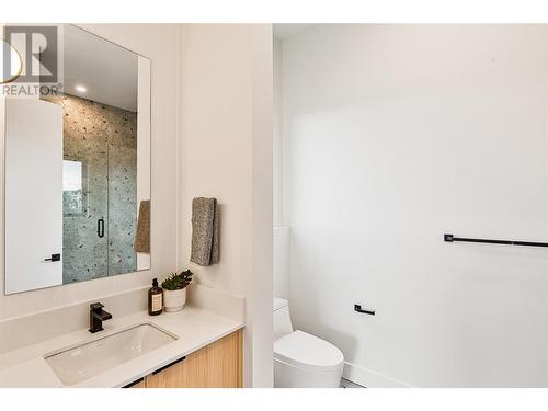 1412 Vineyard Drive, West Kelowna, BC - Indoor Photo Showing Bathroom