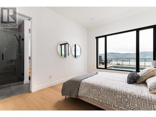 1412 Vineyard Drive, West Kelowna, BC - Indoor Photo Showing Bedroom