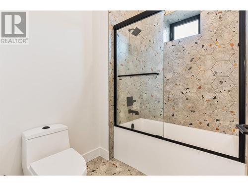 1412 Vineyard Drive, West Kelowna, BC - Indoor Photo Showing Bathroom