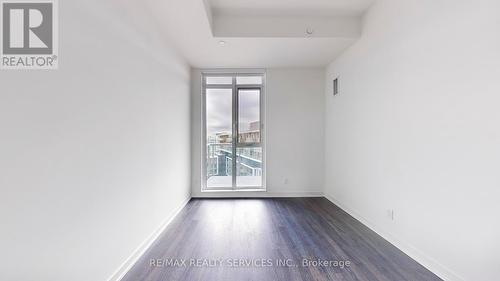 1801B - 292 Verdale Crossing, Markham, ON - Indoor Photo Showing Other Room