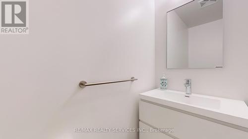 1801B - 292 Verdale Crossing, Markham, ON -  Photo Showing Bathroom