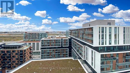 1801B - 292 Verdale Crossing, Markham, ON - Outdoor With Balcony With View