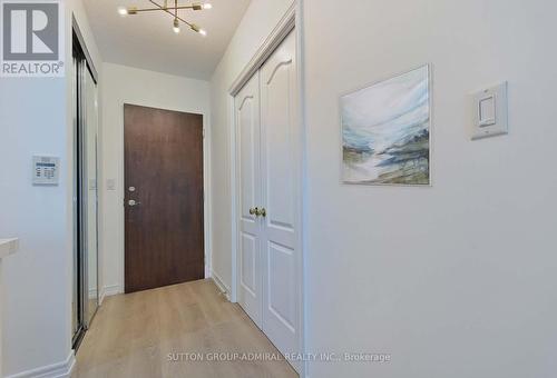 1205 - 100 Promenade Circle, Vaughan, ON - Indoor Photo Showing Other Room